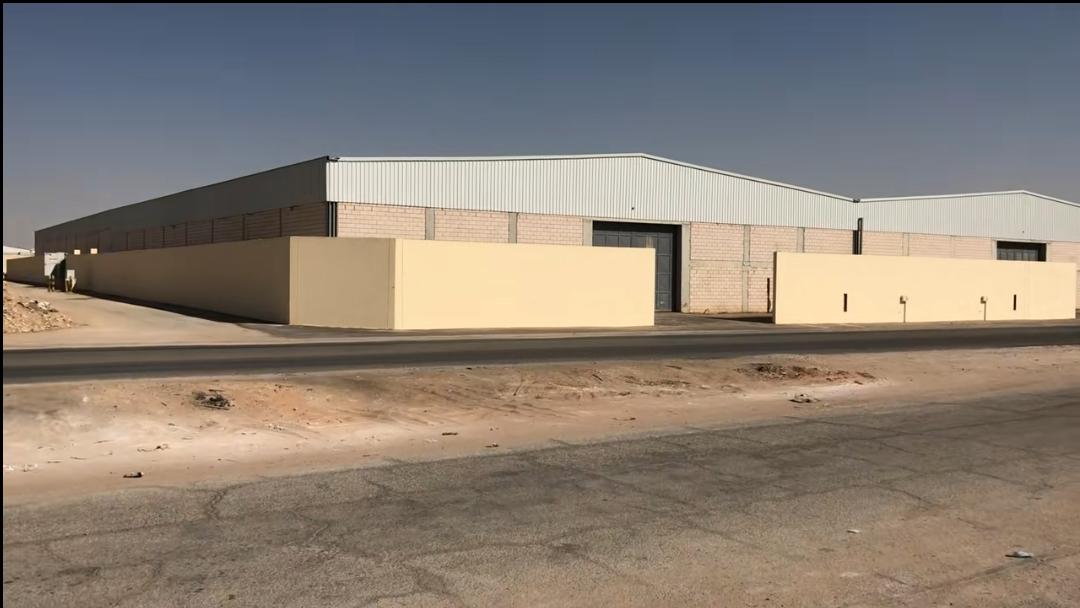 تغطية هنجر بألواح معدنية